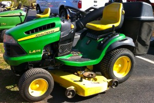 John Deere LA175 26HP 54" Deck Bagging System $1495