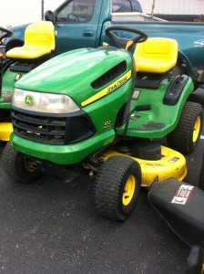 John Deere 102