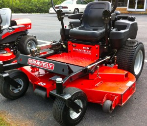!!!!!!!! JUST ARRIVED !!!!!!!! Gravely 160Z Commercial Zero Turn 60" Deck with Hydraulic Deck Lift 23HP Kawasaki Engine $3495