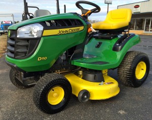 2013 John Deere D110 42" Deck 19.5hp Engine 22 hours $1295