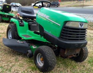 John Deere Sabre 15.5 Hp  42" Deck $595