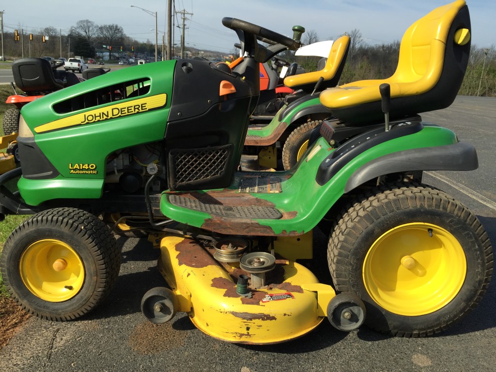 John Deere LA140 | Kiel Equipment