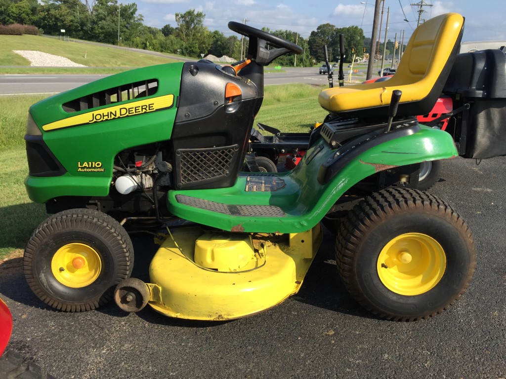 John Deere LA110 | Kiel Equipment